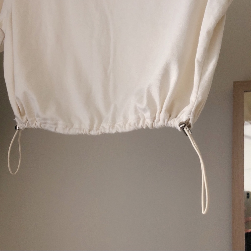 Drawstring Crop Top - Picture 4 of 4